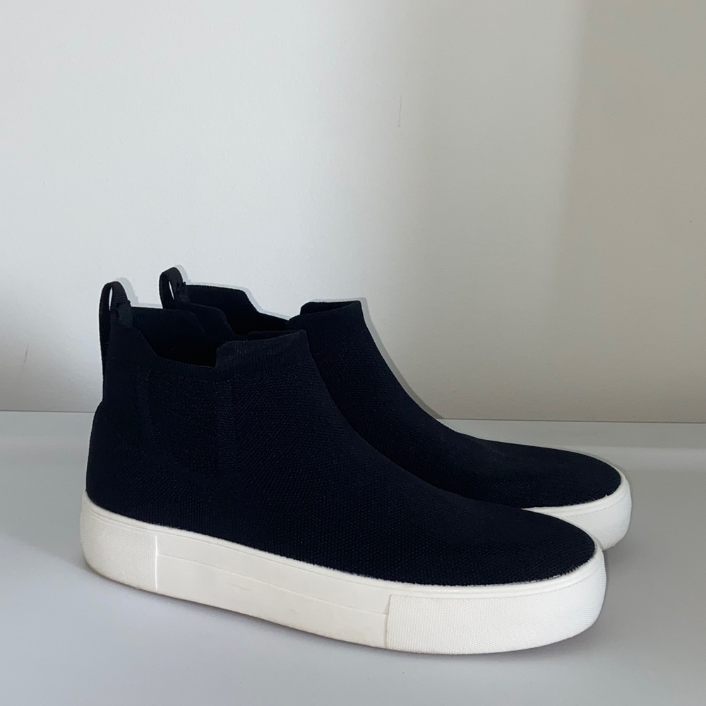 Knit Shoes